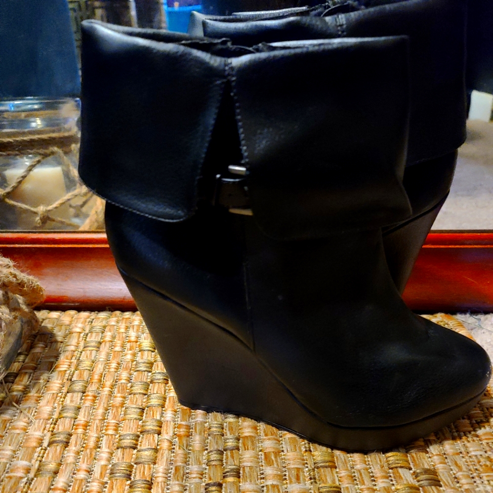 Charles David Black Wedge Boots